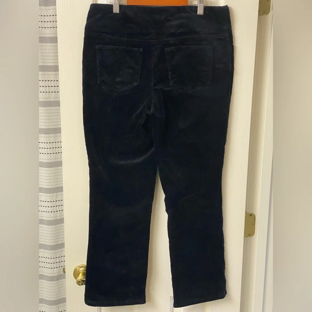 D & CO. Denim + Company Black Corduroy Pull On Pants Size 10P - Picture 8 of 16